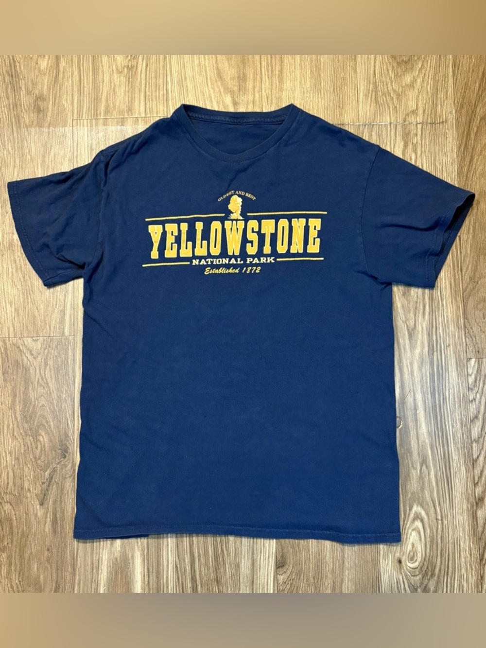 Vintage Yellowstone National Park Graphic Tee - Navy Blue